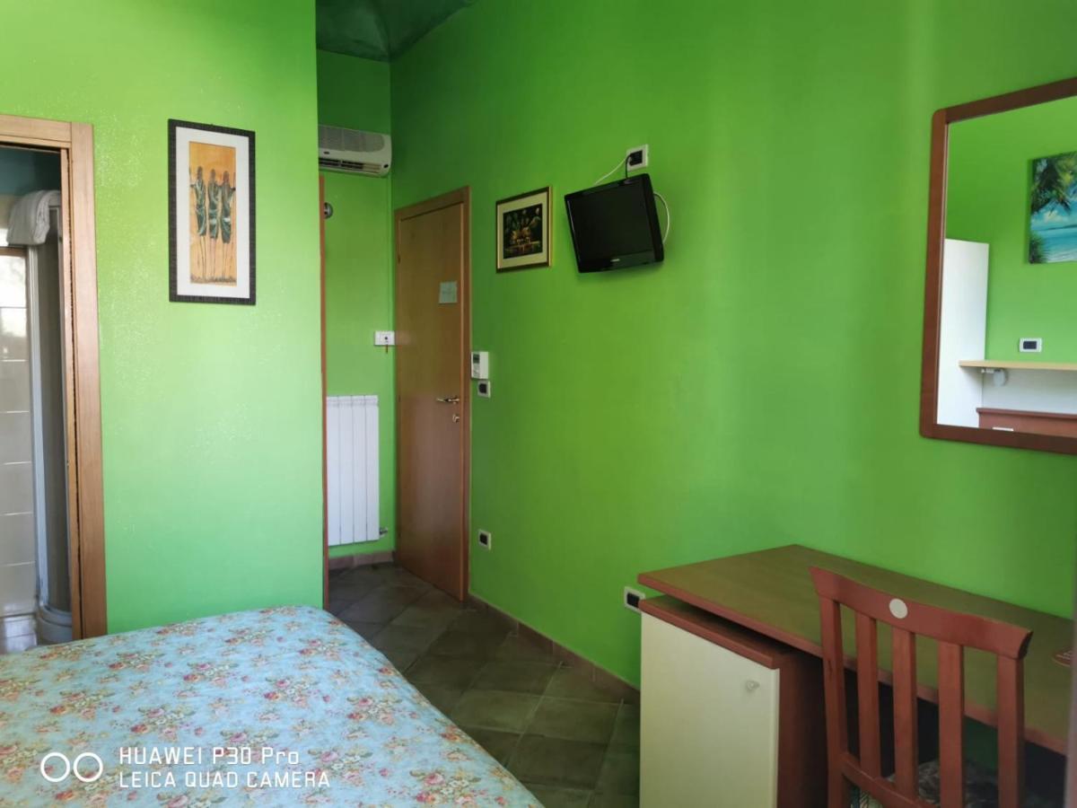 Porto Recanati Zimmer Bagian luar foto