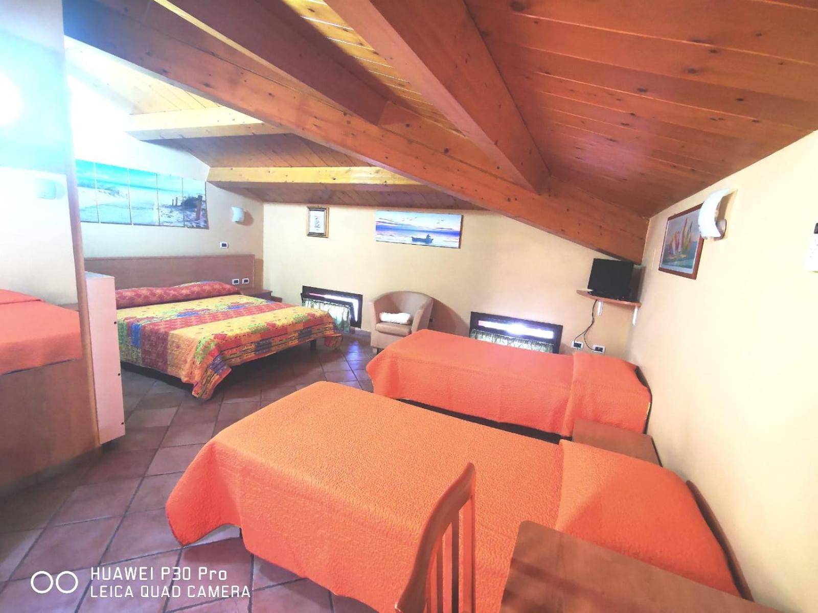 Porto Recanati Zimmer Bagian luar foto